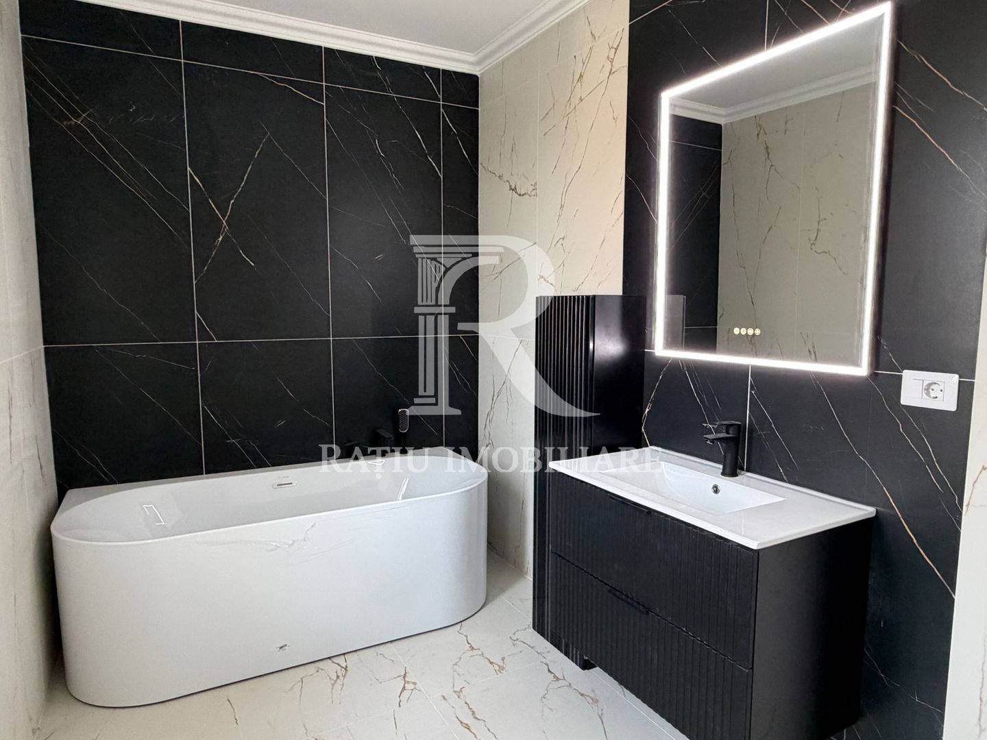 Casa cu 4 dormitoare | Jacuzzi | Sauna | Sanmartin | Oradea - Poză 27