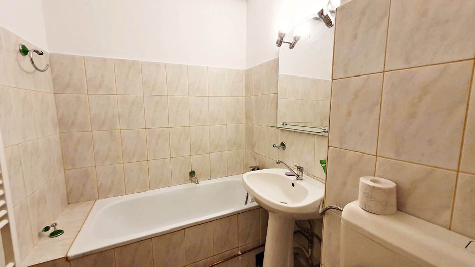 Calea Bucuresti, garsoniera cf I etaj 4/9 libera,semimobilata - Poză 6