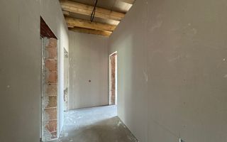 Casa individuala la asfalt cu toate utilitatile, Micesti - Poză 6