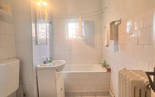 Garsoniera Etaj 1, Zona Cetate, Decomandata - Poză 4