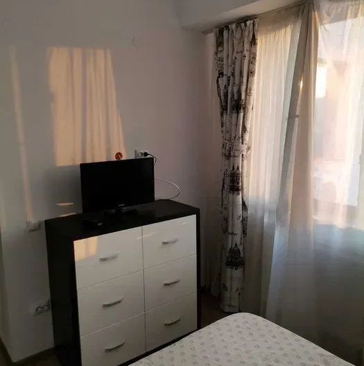 Apartament 2 camere decomandat 430 euro Canta Pacurari - Poză 6