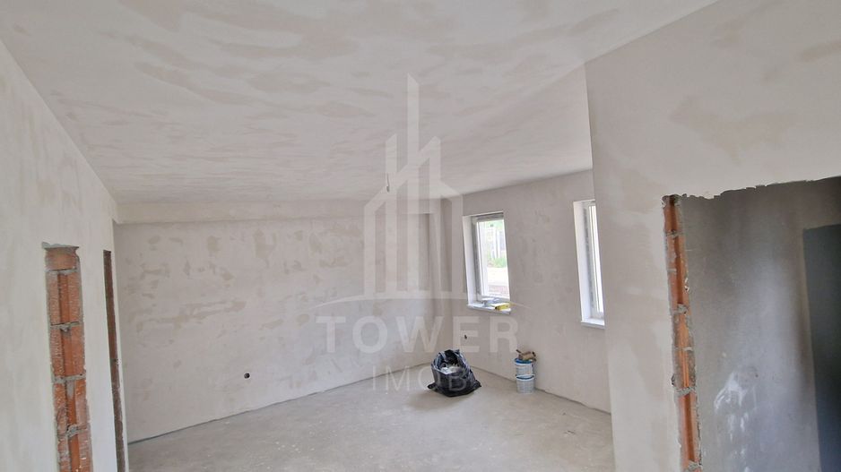 Casa tip quadruplex 5 camere ,la cheie - Poză 4