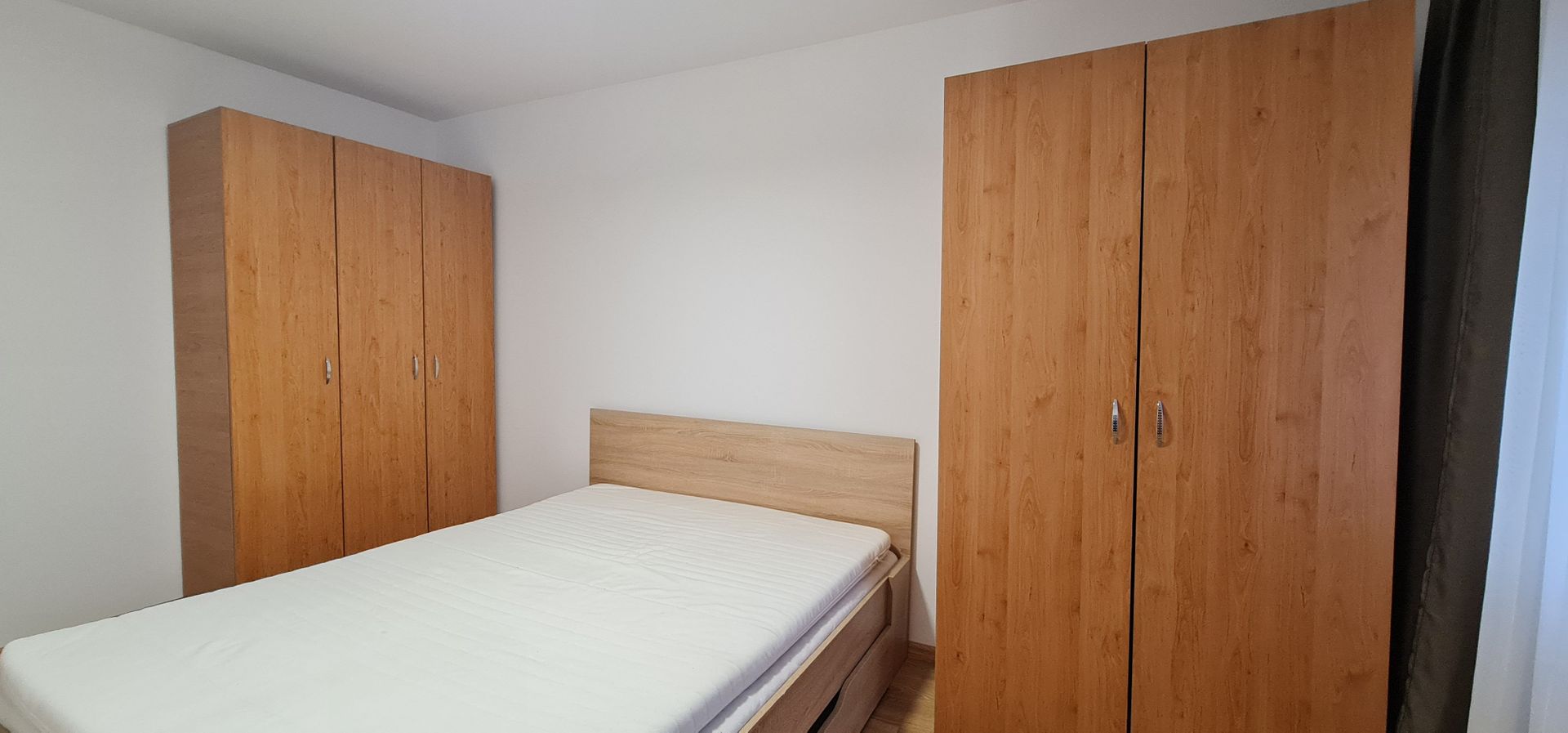 Apartament decomandat 2 camere cartier Tractorul mobilat utilat - Poză 6