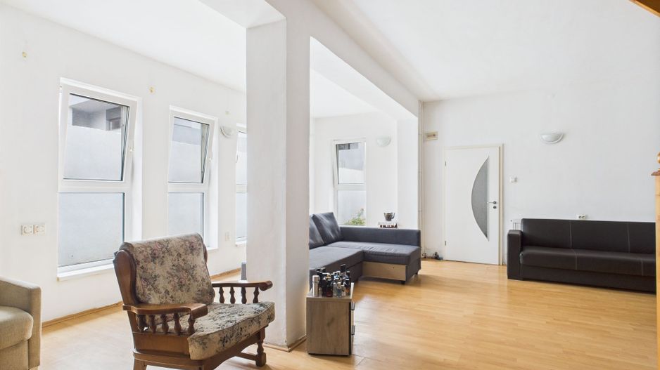 Casă individuală cu teren,  Andrei Șaguna -Traian - Poză 2