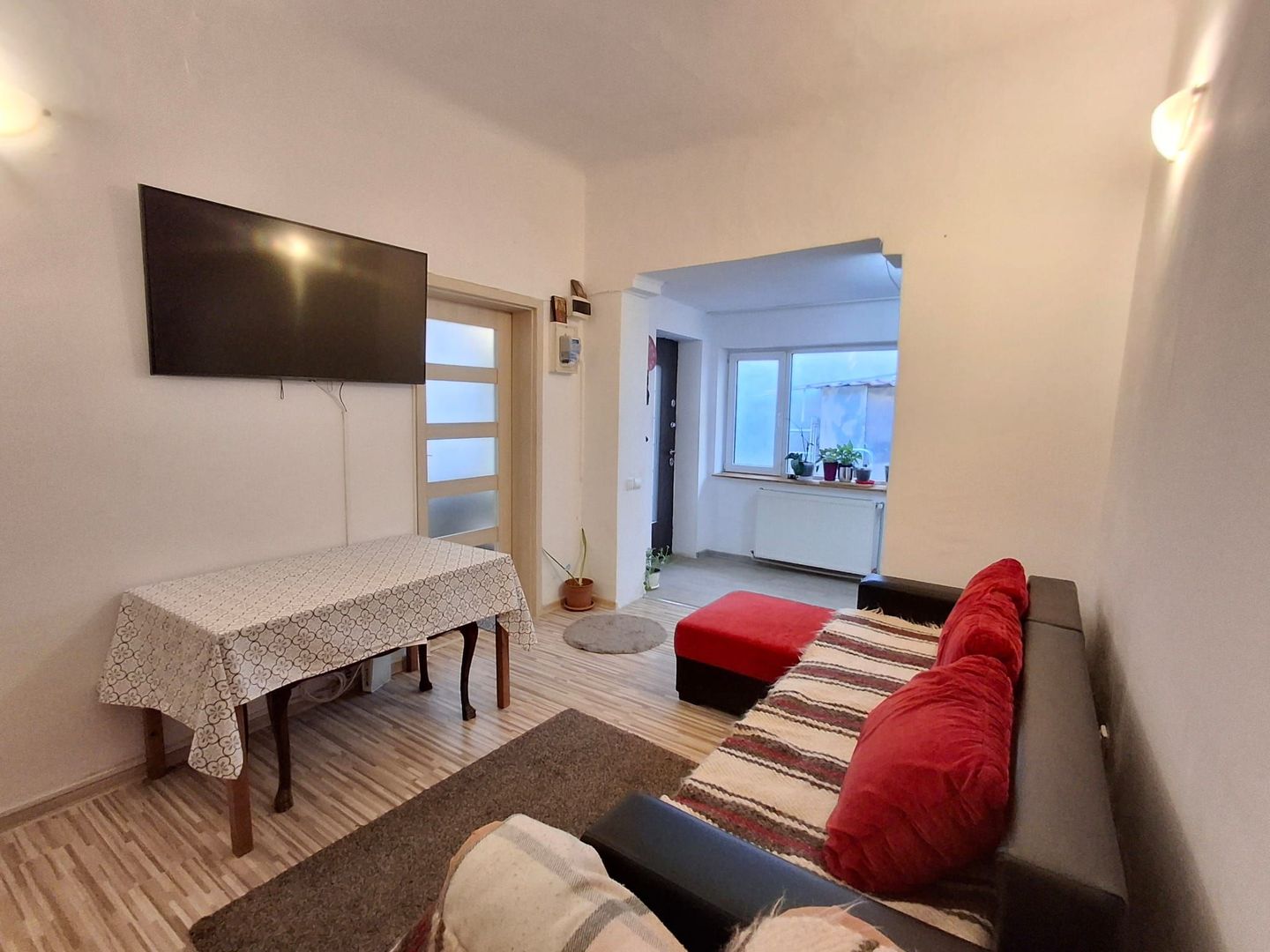 Casa de vanzare 3 camere Zona  Timpuri Noi - Poză 2