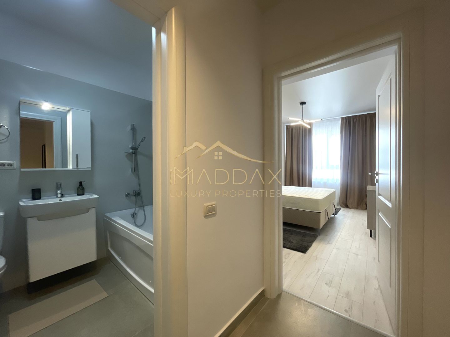 Apartament 2 camere**mobilat LUX//Central - Poză 4