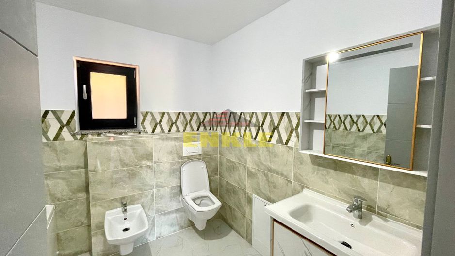 Vând casă nouă, 140 m² pe un teren de 2000 m², zona Hudum - Poză 3