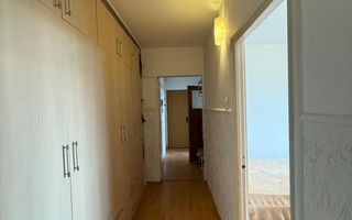 De vânzare 4 camere, spațios, 2 băi, 2 balcoane, lângă Mega Mall - Poză 5