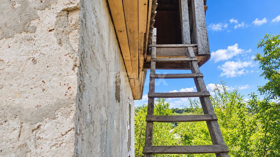 CASĂ GENEROASĂ CU 3 CAMERE – 90 m² | 17 ARI| ANENII NOI - Poză 4