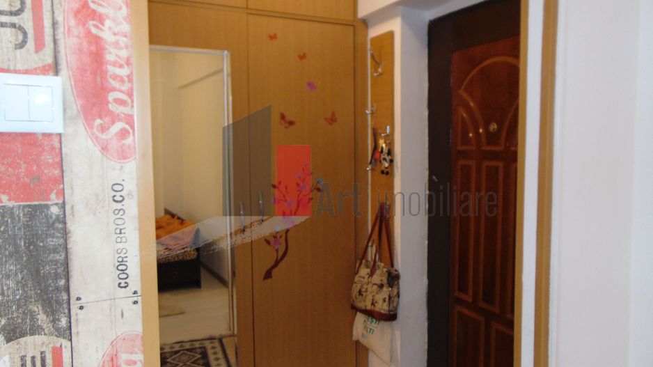 Apartament cu o camera, garsoniera Titan metrou - Poză 10