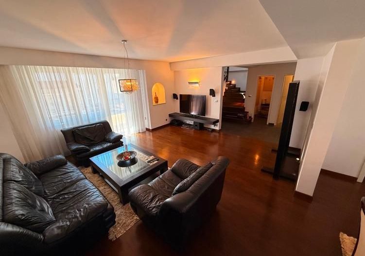 Duplex 4 camere, rooftop amenajat, centrală proprie, zona Dorobanți - Poză 1