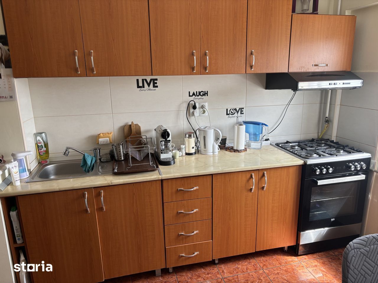 BRASADAS vinde ap 3 cam etaj 4/10 Micro 15 utilat mobilat. - Poză 1