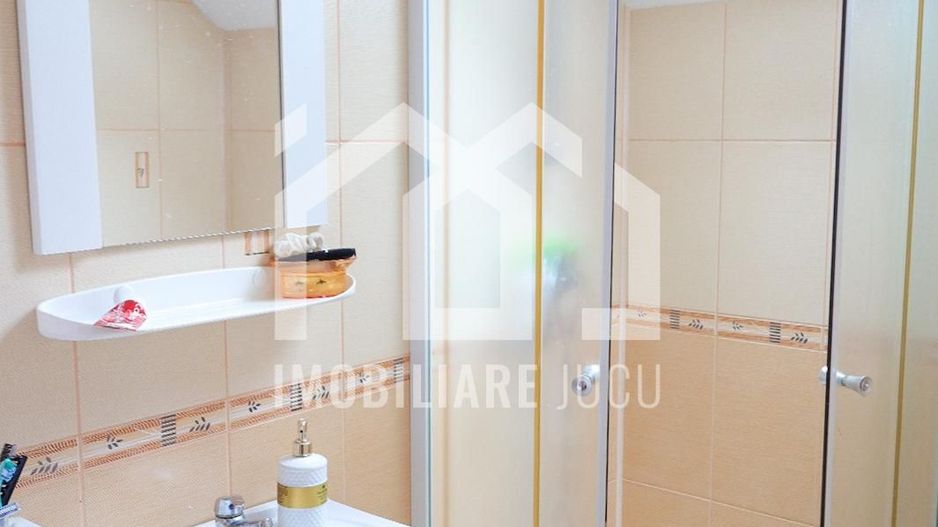 Casa la cheie, 7 camere, 256mp, teren 1700mp+livada 1100mp, Gadalin - Poză 8