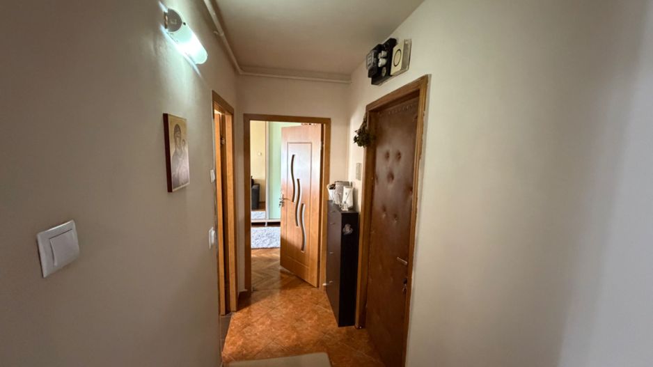 Apartament 2 camere, decomandat - zona Cetate - Poză 9
