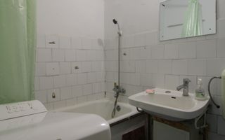 St. Invatatorului, o camera, perfect pentru o persoana sau cuplu. - Poză 9