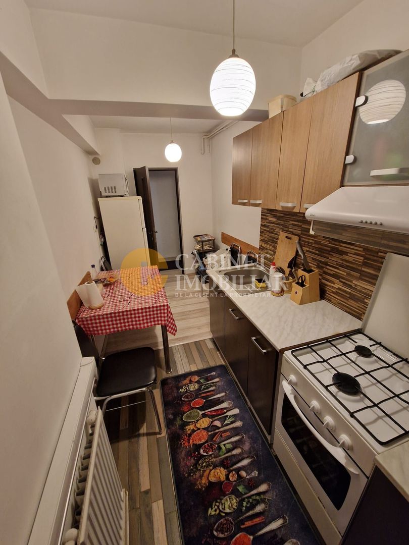 2 Camere Decomandat, etaj intermediar, mobilat/utilat-Zona Alexandru cel Bun - Poză 3
