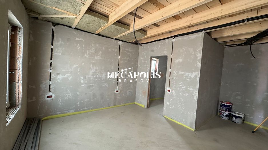 Vanzare Casa pe Parter  4 Camere  Brașov în Cartierul izvor - Poză 12