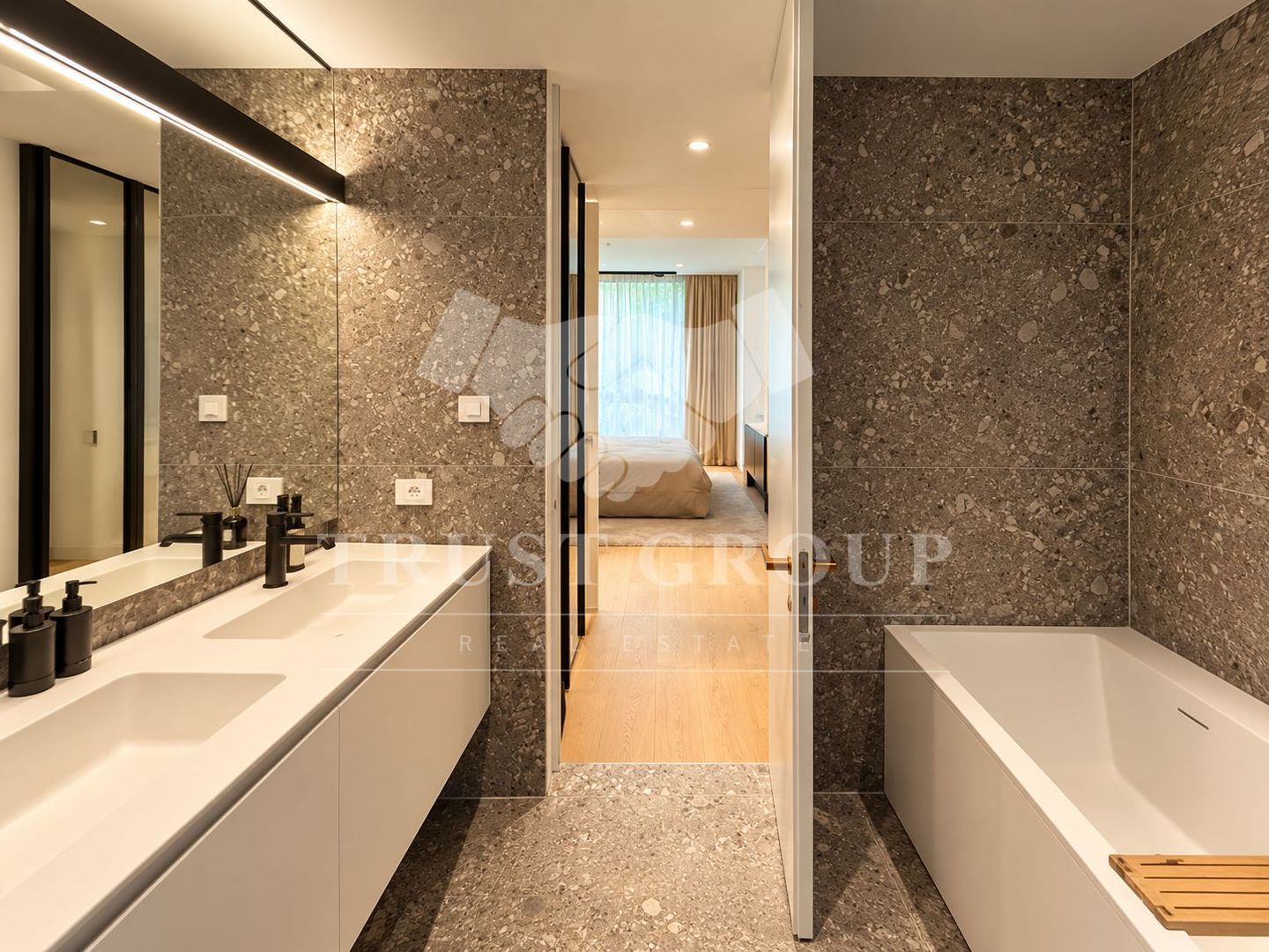 Apartament 4 camere Capitale | Parter cu Gradina de  74mp | 2 Parcari & Boxa - Poză 14