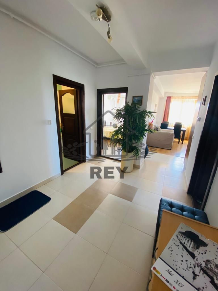 Apartament 3 camere decomandat la vilă/etaj intermediar/loc de parcare - Poză 2