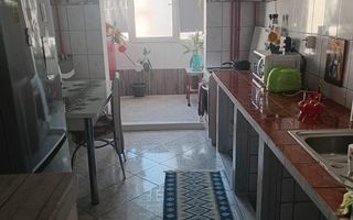 Apartament 4 camere. Zona Panselelor. Cu Centrala. - Poză 7