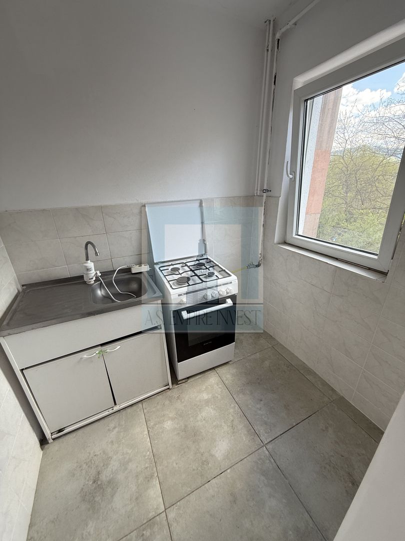 Garsoniera , 27 mp utili - zona Bartolomeu - Poză 5