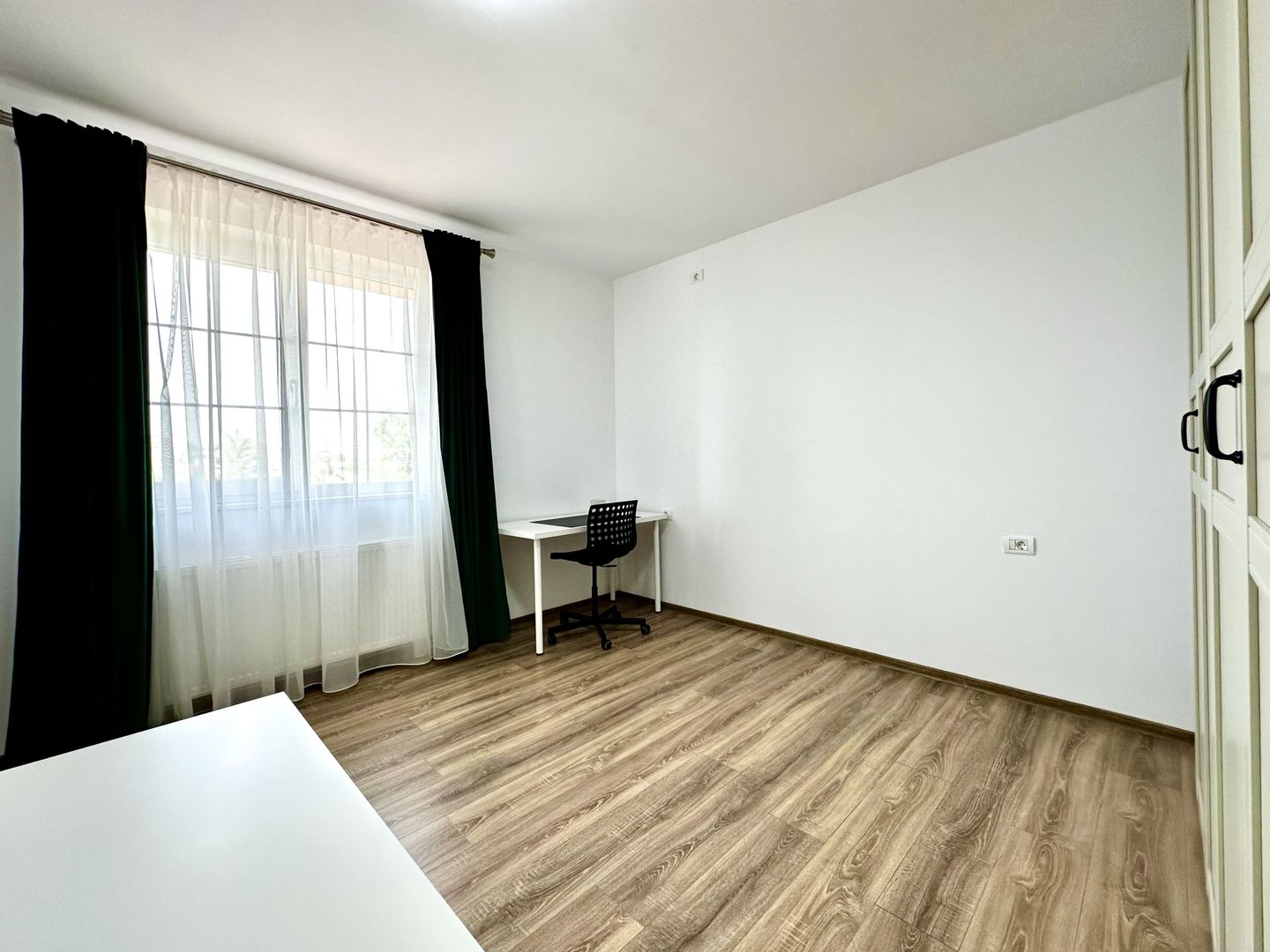 Casa cu 4 dormitoare de închiriat - Dumbravita - Poză 24