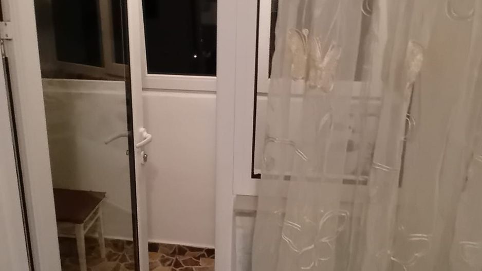 AP. 2 CAMERE CRANGASI, BUCATARIE INCHISA, REABILITAT, METROU 5 MINUTE - Poză 9