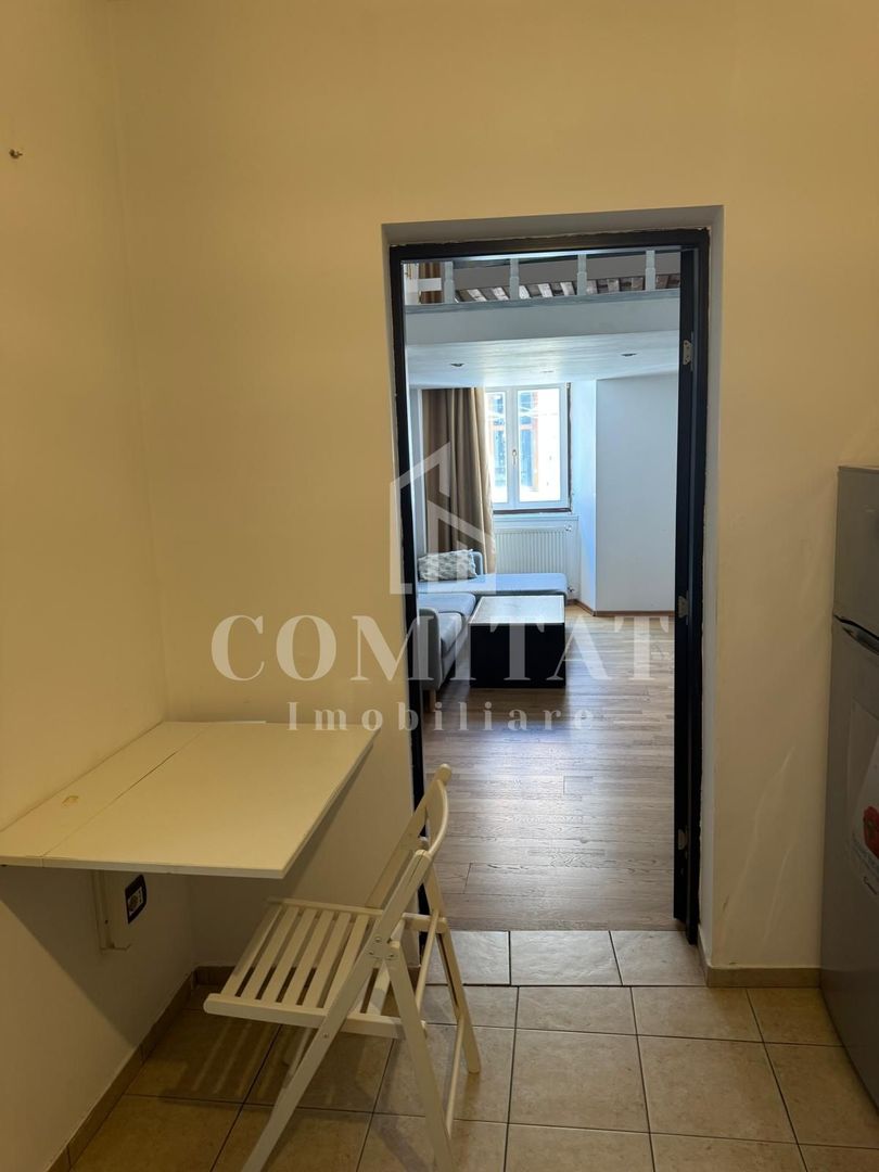 Garsonieră modernă în zonă centrală | Nișă de dormit - Poză 12