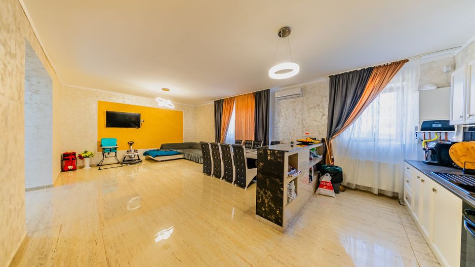Apartament 3 camere la casa foarte spatios comision 0% - Poză 2