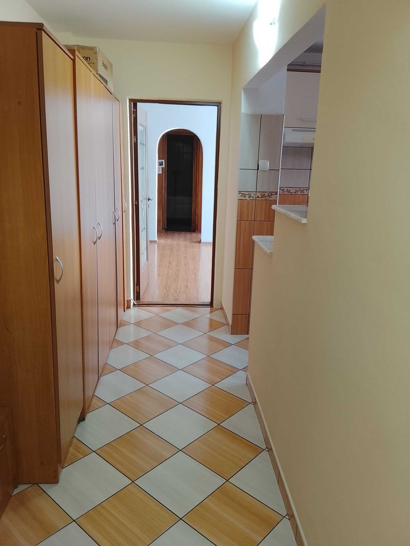 BRASADAS vinde ap 3 cam etaj 4/4 in Micro 16. - Poză 3