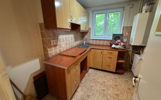 Etaj 2. Garaj in curtea interioara. La 400 m de Opera. Disponibil imediat - Poză 4