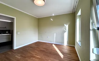 Casa spațioasă, cu teren generos, zona liniștită - in Braytim - Poză 11
