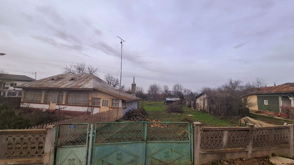 Crevedia - Darza , teren si casa batraneasca - Poză 1