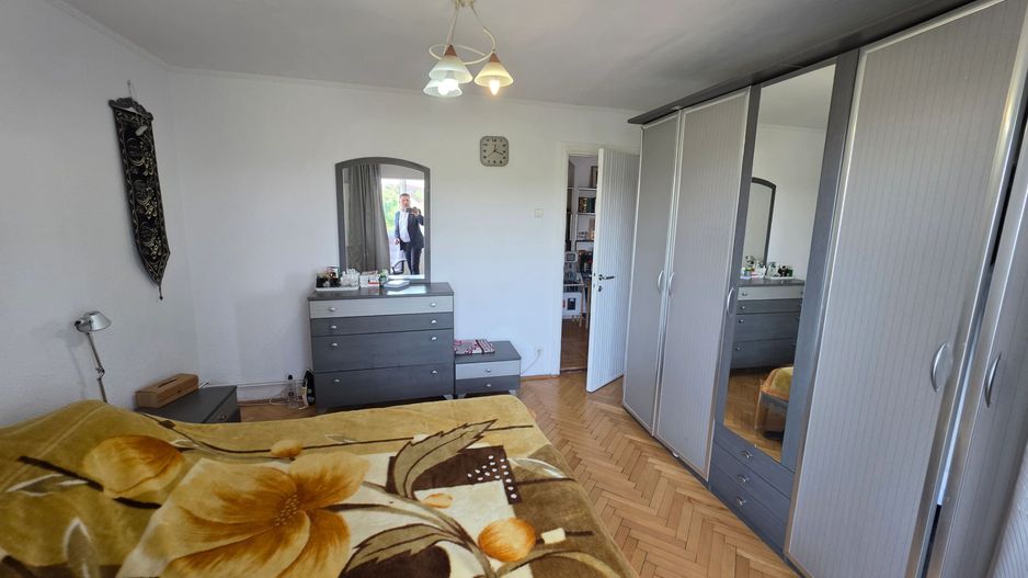 Vand apartament cu 4 camere aproape de centru - Poză 13