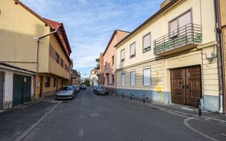 2 apartamente, 1 etaj, o oportunitate rară – ultracentral - Poză 1