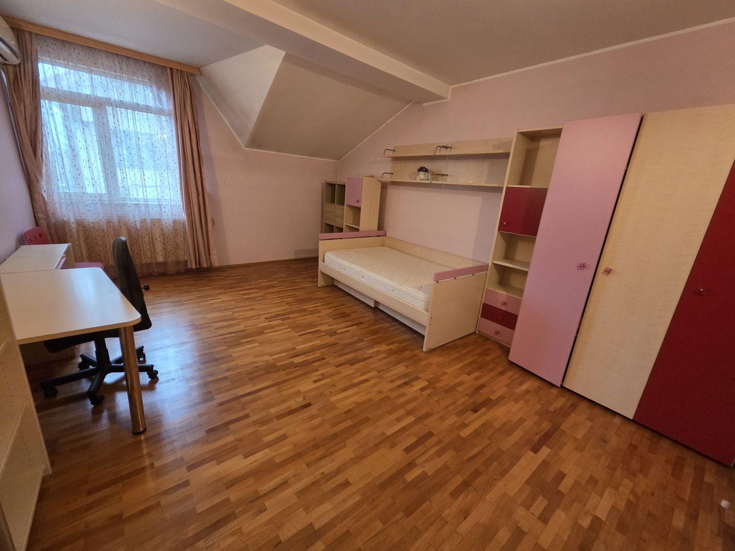 NOU! Vila deosebita, verdeata , intimitate , confort,  Parc Bazilescu - Poză 21