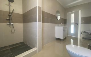 Casa la cheie! Vanzare casa cu 4 camere in Priseaca - Poză 9