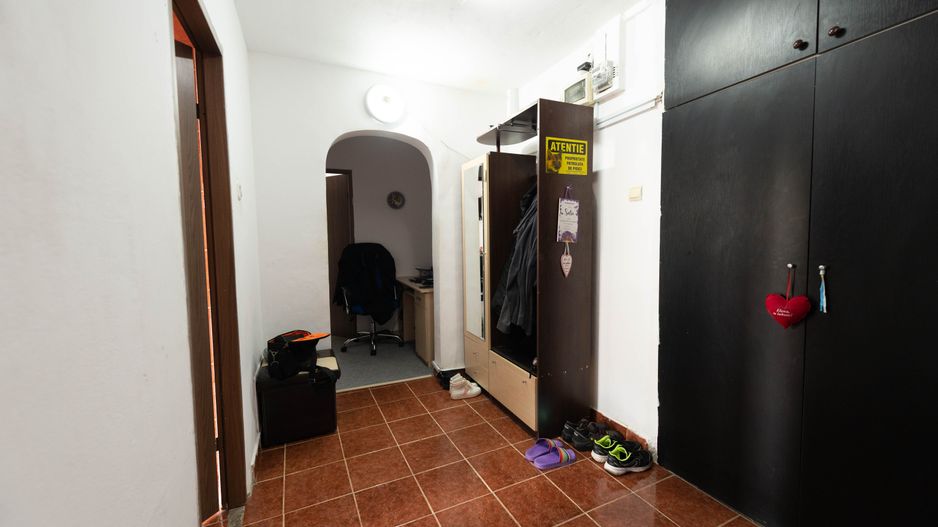 Apartament cu 3 camere de vanzare in zona Metrou Gorjului - Poză 4