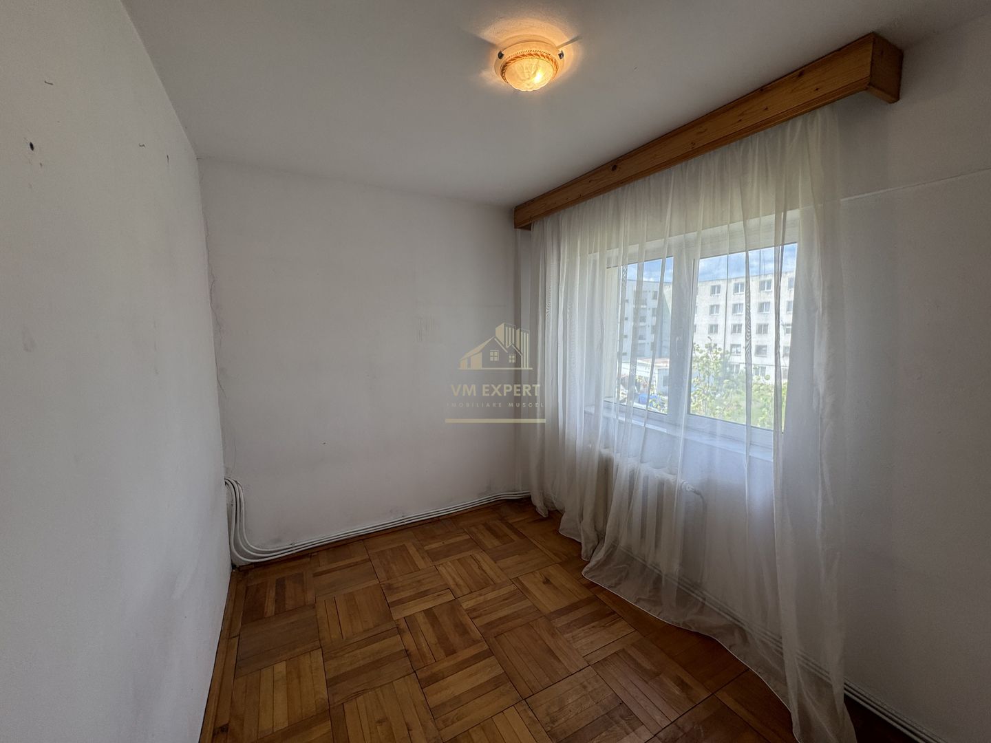 APARTAMENT CAMPULUNG 4 CAMERE, ETAJ 2, GRUI - Poză 9