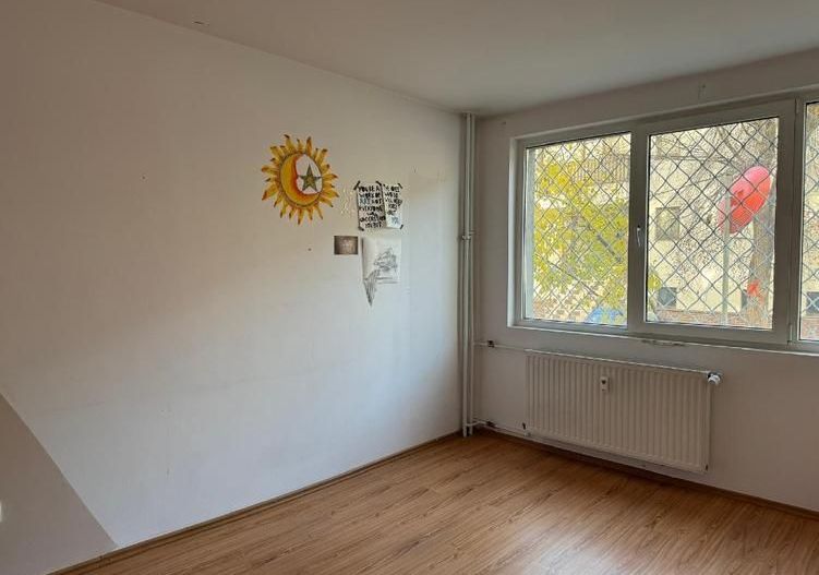 De vânzare: apartament 4 camere Apusului - Poză 4