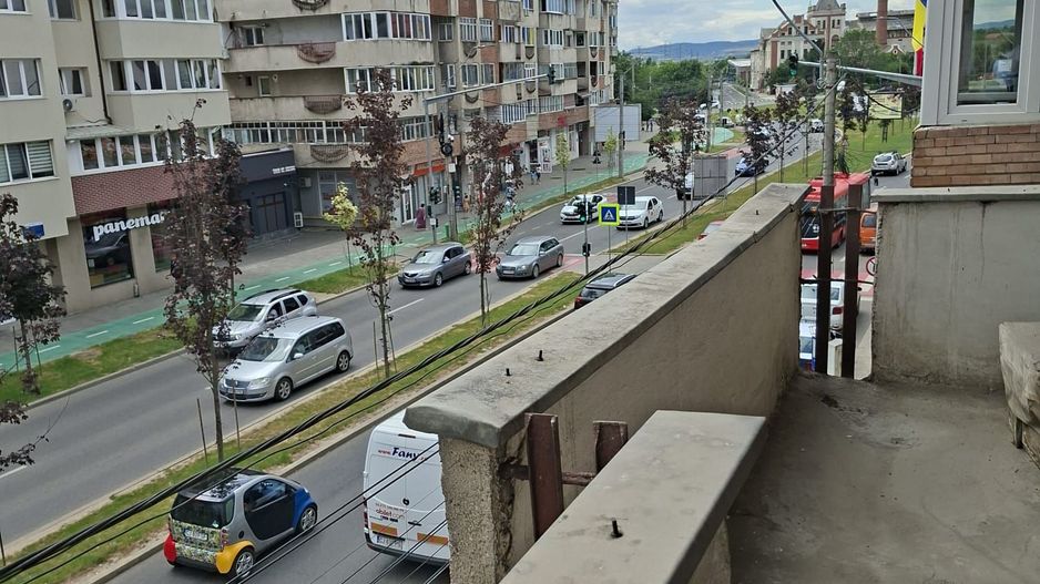 Apartament cu 4 camere de vanzare/centru Turda - Poză 5
