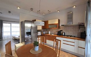 Apartament 3 camere cu mansardă și balcon generos – zona Câmpului. - Poză 3