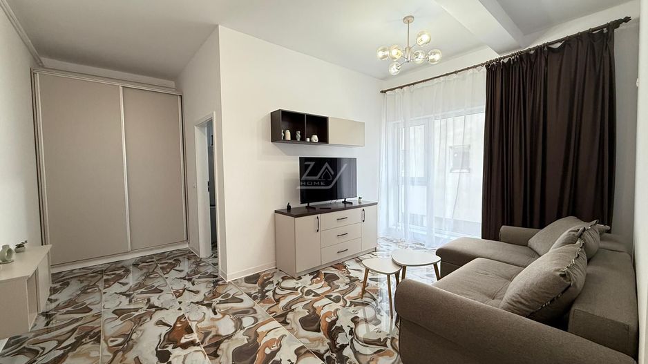 Disponibil imediat. Etaj 1. Bucatarie inchisa. Loc de parcare. - Poză 3