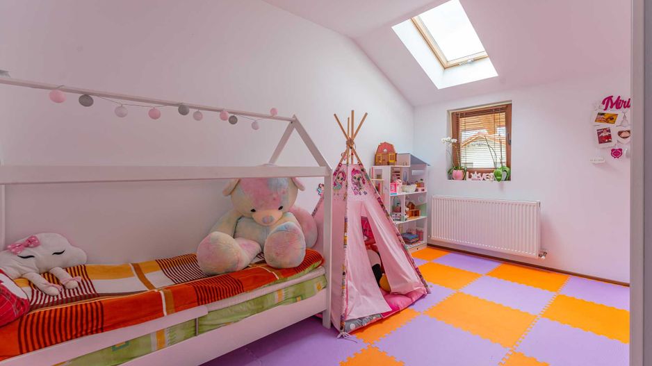 Casă familială în Sânpetru, pe strada Speranței - Poză 11