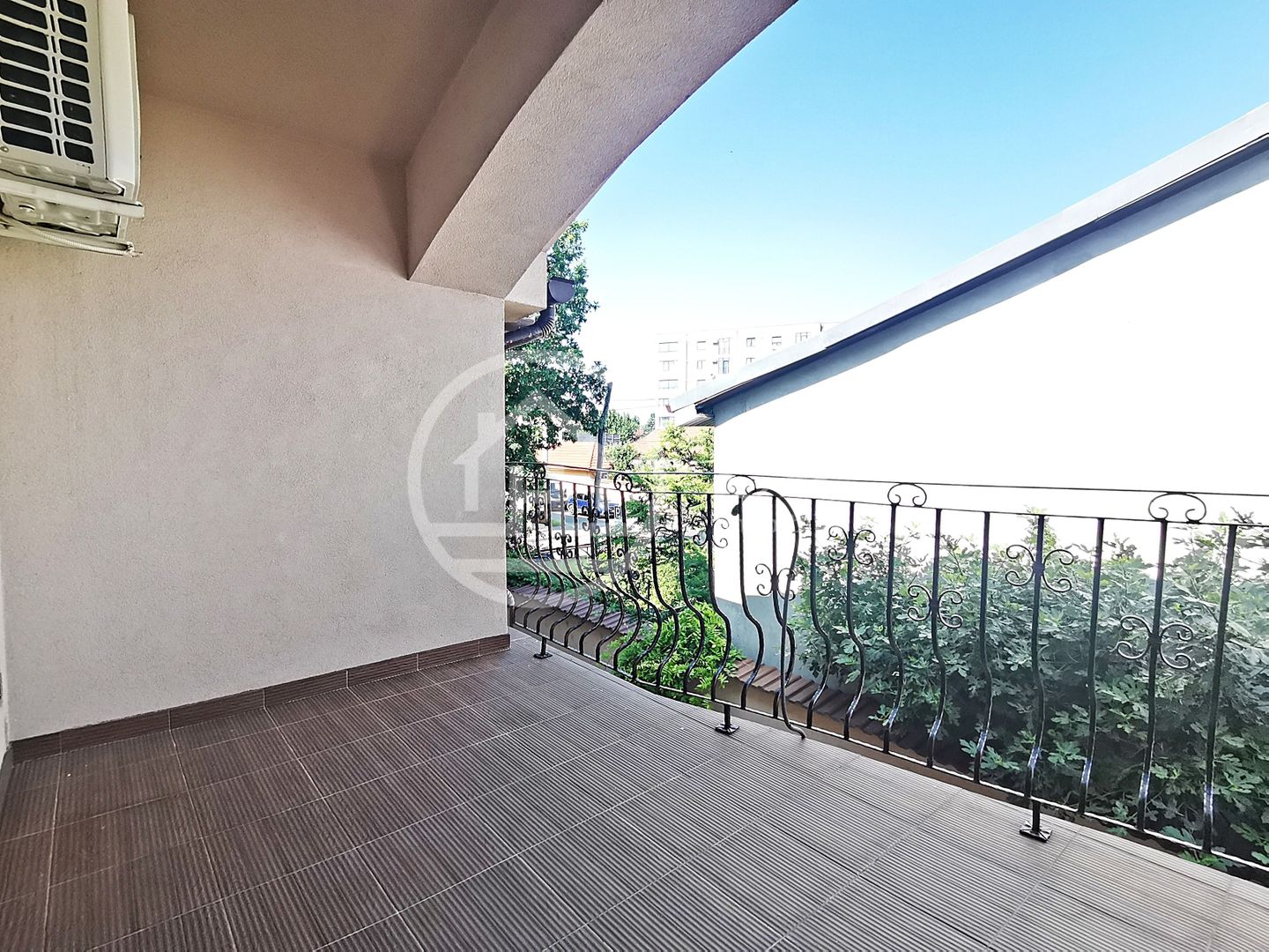 Casa de închiriat cu 7 camere în zona Dimitrie Cantemir, Oradea - Poză 16