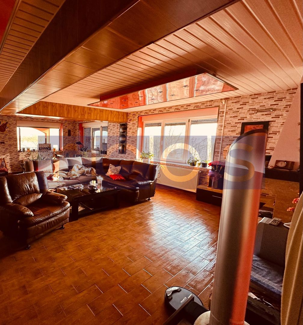 VILA DE VANZARE PE LAC | CREVEDIA | 7 CAMERE - Poză 8