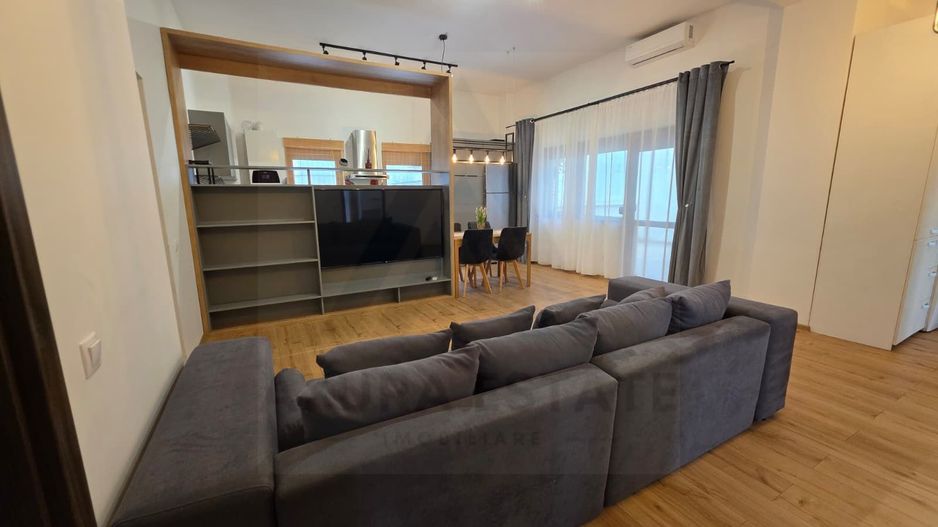 Penthouse spatios 80 mp utili 2 balcoane si terasa parcare Selimbar - Poză 3