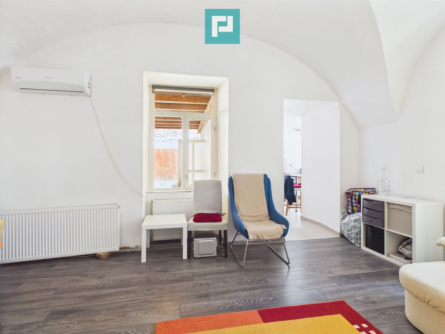 Casă cu 6 camere în zona Central - Poză 4