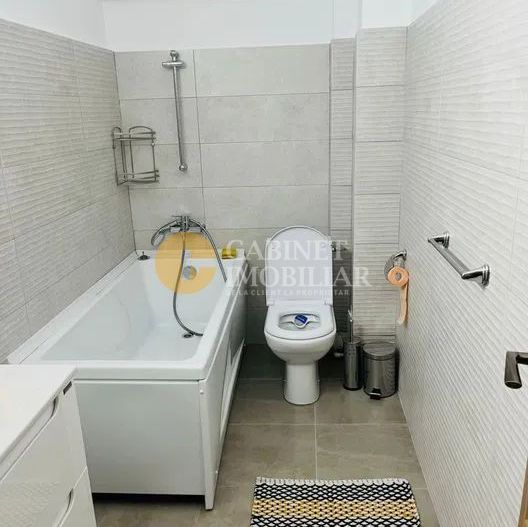 3 camere spațioase, 2 băi, balcon mare – zonă centrală excelentă! - Poză 7
