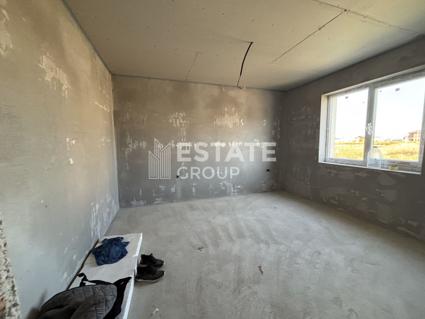 Casa individuala cu 4 camere in Mosnita Noua zona Castel - Poză 10